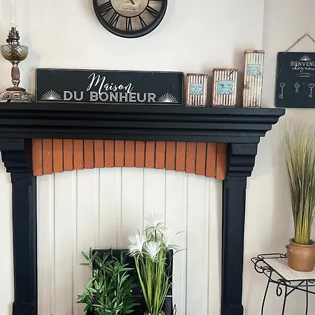 Accessible Pmr Avec Jardin Clos, Terrasses Et Proche Velo Rail A - Fr-1-426-465 Commequiers