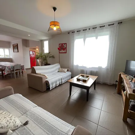 Accessible Pmr Avec Jardin Clos, Terrasses Et Proche Velo Rail A - Fr-1-426-465 Commequiers