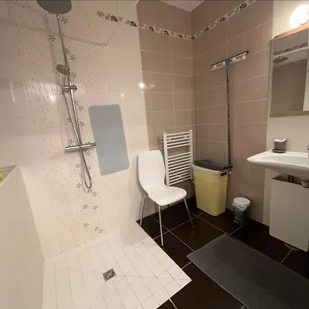 Accessible Pmr Avec Jardin Clos, Terrasses Et Proche Velo Rail A - Fr-1-426-465 度假居 *