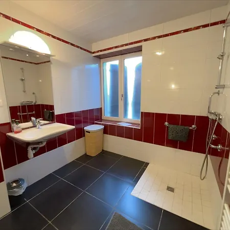 Accessible Pmr Avec Jardin Clos, Terrasses Et Proche Vélo Rail à - Fr-1-426-465 Casa rural