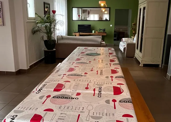 Commequiers, 5 Pièces, 11 Personnes - Fr-1-426-465 *